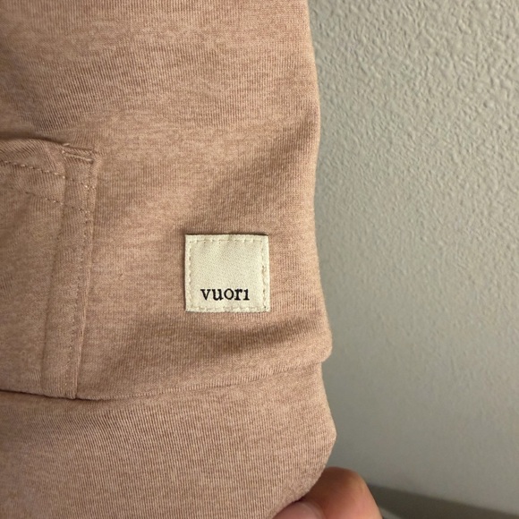 Vuori Halo Performance Hoodie - Light Mauve - Picture 4 of 5